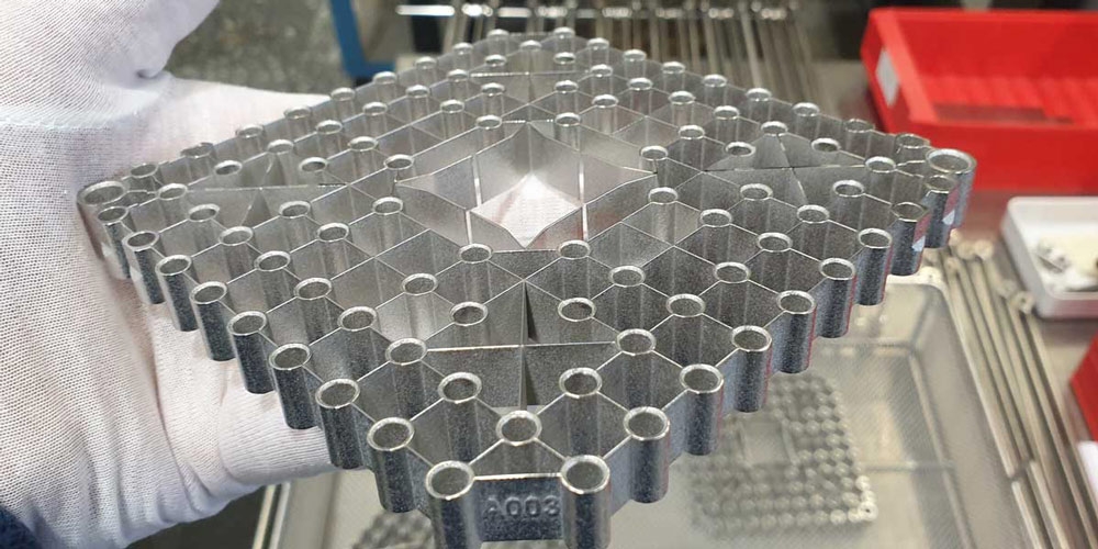 Grille d’extrémité supérieure d’assemblage imprimée en 3D