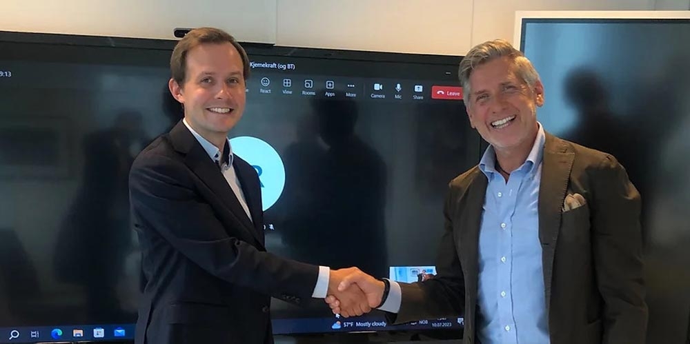 Eirik Eide Pettersen von Seaborg (links) und Jonny Hesthammer, CEO von Norsk Kjernekraft