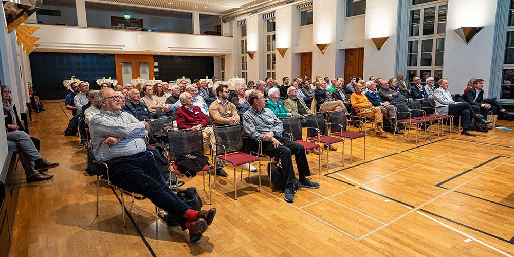 Interessierte Teilnehmende beim 5. Forums-Treff von 2024 in Züric