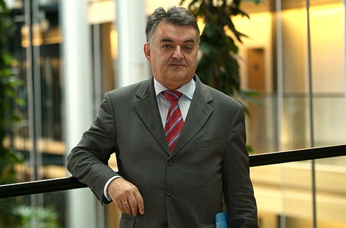 Herbert Reul: selon le rapport de la Commission de l&#39;industrie du Parlement européen, le stockage définitif est souvent bloqué pour des raisons politiques, et non scientifiques.