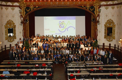 De jeunes spécialistes de l'énergie nucléaire du monde entier se sont rencontrés pour la première fois en Suisse pour l'IYNC.
