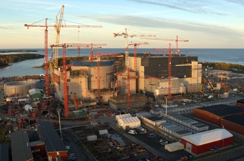 Selon TVO, la mise en service d&#39;Olkiluoto 3 pourrait subir de nouveaux retards: vue du chantier en octobre 2008.