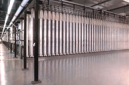 High-Tech aus 35 Jahren eigener Entwicklung: die Zentrifugen der Urenco-Anreicherungsanlage in Gronau.