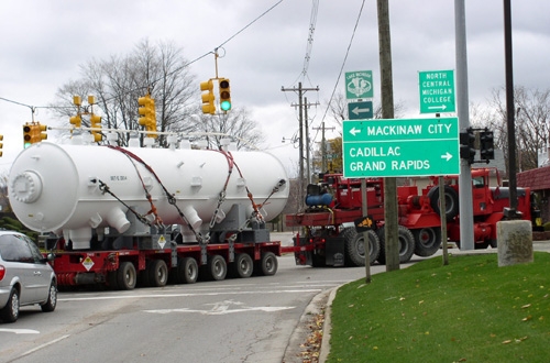 Der Wasserabscheider/Dampftrockner aus dem Reaktordruckgefäss des Kernkraftwerks Big Rock Point (Michigan) wird zu einer Entsorgungsanlage im Bundesstaat Utah transportiert.