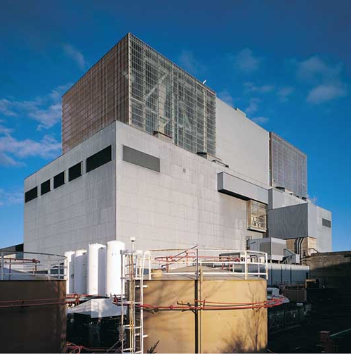 BE hat die beiden Einheiten Hinkley-Point-B-2 und Hunterston-B-2 (hier im Bild) vom Netz genommen, um wegen möglicher übermässiger Rissbildung am so genannten Boiler vorgezogene Inspektionen durchzuführen.
