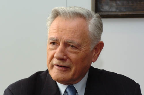 Valdas Adamkus warnte, dass die von der EU verlangte Schliessung des Kernkraftwerksblocks Ignalina-2 im Jahr 2010 die Klimaprobleme in Litauen verschärfen werde.