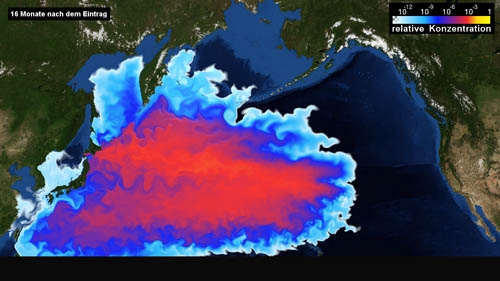 Simulation de la propagation de l'eau contaminée à l'été 2012, soit 16 mois après l'accident de réacteur. Les couleurs représentent la dilution en relation avec la concentration de déversement initiale dans les eaux de la côte japonaise: les valeurs les plus élevées (en rouge) représentent encore environ un millième des valeurs mesurées en avril 2011.