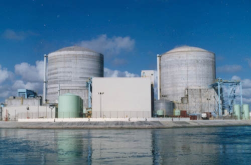 Siemens va livrer des turbines haute pression pour trois centrales nucléaires américaines (centrale de St-Lucie sur la photo).