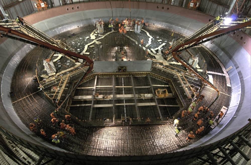 Mise en œuvre pratique: le core catcher dans l'EPR en cours de construction à Olkiluoto (Finlande) et à Flamanville (France).