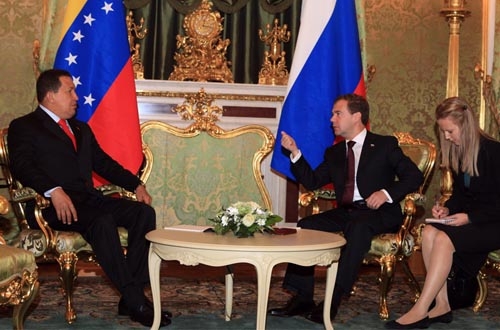 A l&#39;occasion d&#39;une visite d&#39;Hugo Chavez en Russie, les deux pays ont renforcé leur collaboration dans les domaines énergétique, technologique, stratégique et commercial.