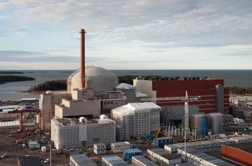 Présentation de la tranche nucléaire Olkiluoto 3 le 14 novembre 2011.