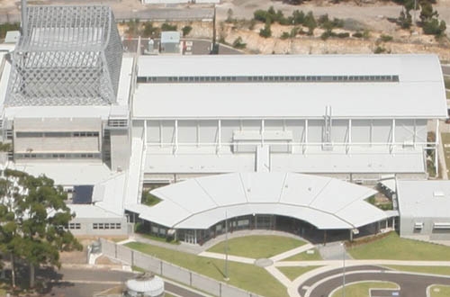 Das Opal-Gebäude mit der Neutronenstrahlhalle