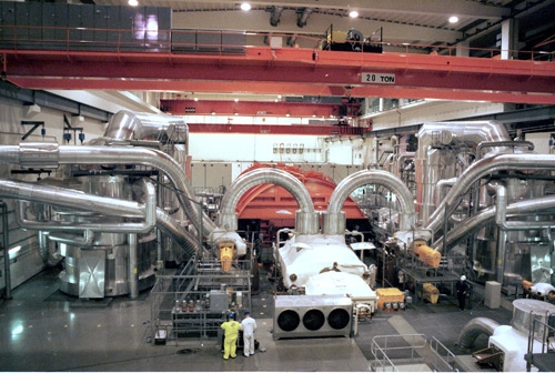 Trotz verbleibender Turbinenprobleme kann Oskarshamn-3 auf voller Leistung gefahren werden – mit 1450 MW die höchsten Leistung eines Siedewasserreaktorblocks weltweit.