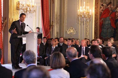 Nicolas Sarkozy vor den Leitern aller diplomatischen Vertretungen Frankreichs in der Welt:« Der internationalen Energieherausforderung zu begegnen heisst auch, den Zugang zur zivilen Nuklearenergie zu erleichtern.»