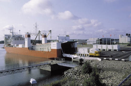 Ab 2013 wird ein neues Frachtschiff das MS Sigyn ersetzen, das seit 1982 Schwedens radioaktive Abfälle zur Entsorgung transportiert.