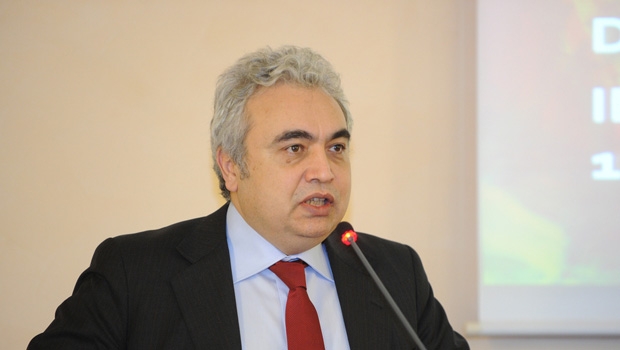 Fatih Birol, chef économiste de l’AIE: «Le World Energy Outlook fournit des projections de l’évolution des tendances énergétiques jusqu’en 2035, ainsi qu’un aperçu de leurs répercussions en termes de sécurité énergétique, de durabilité environnementale et de développement économique.»