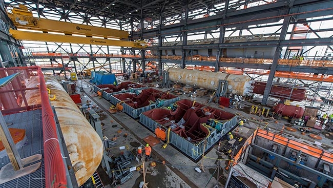 Août 2017: vue de la salle des turbines du réacteur AP1000 Vogtle 3 en construction.