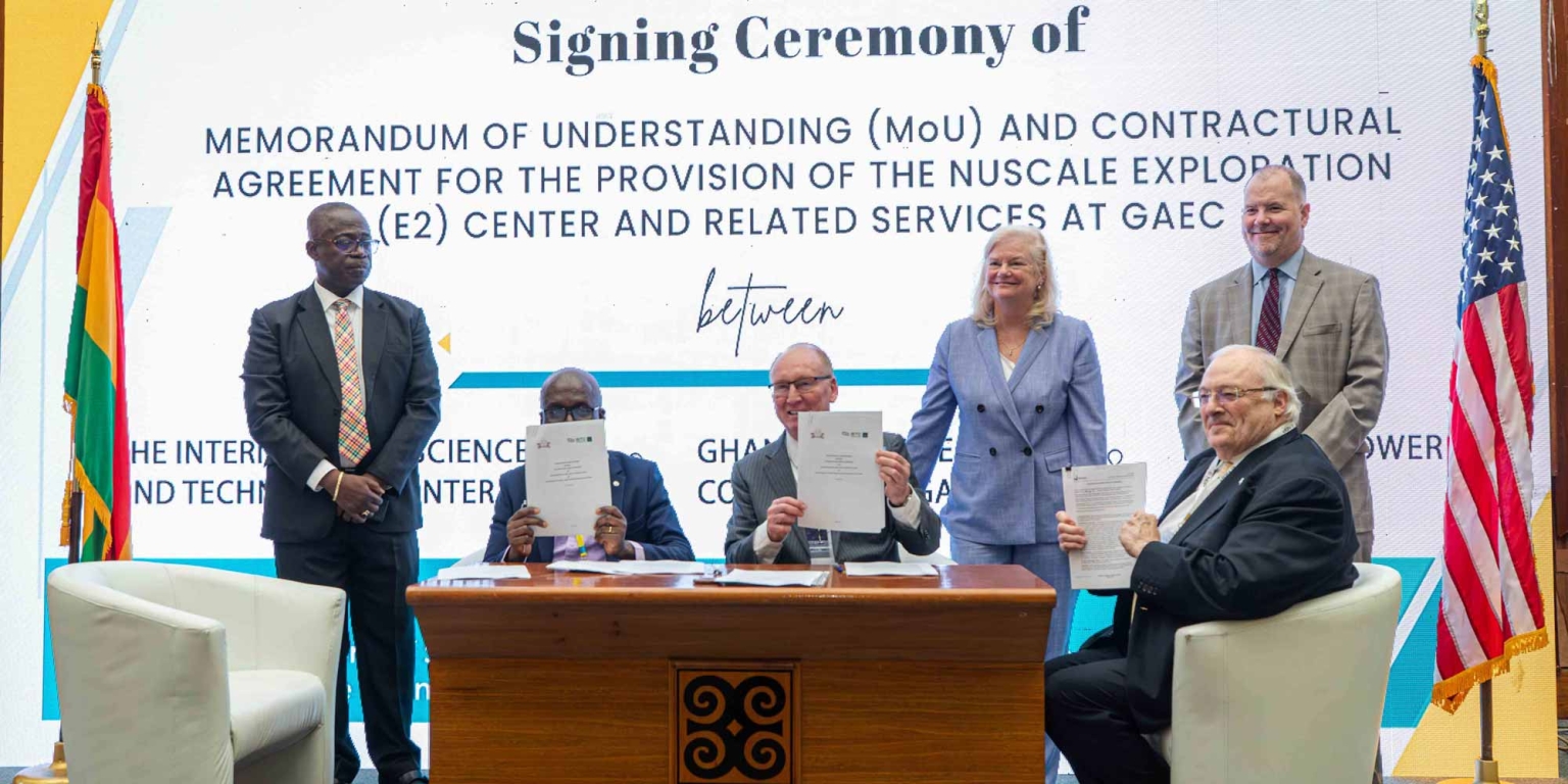 Signature des deux accords SMR sur le Ghana