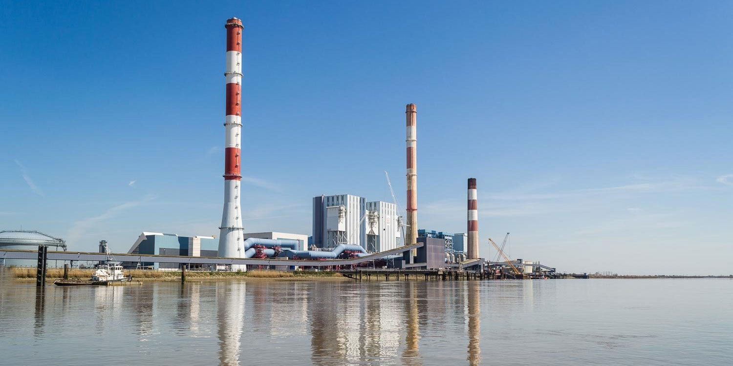La centrale à charbon de Cordemais près de Nantes en France