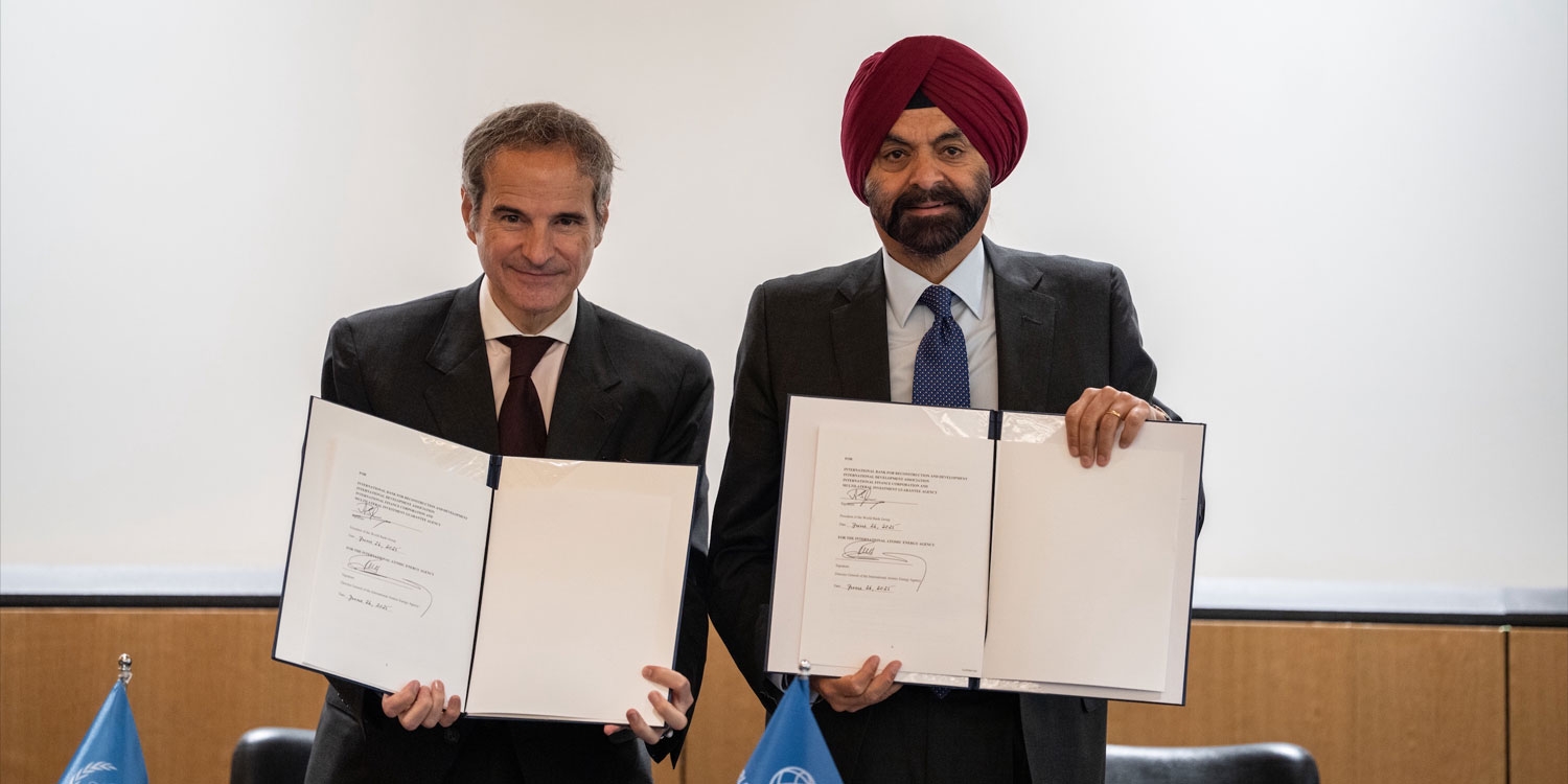 e directeur général de l’AIEA, Rafael Mariano Grossi, et le président de la Banque mondiale, Ajay Banga