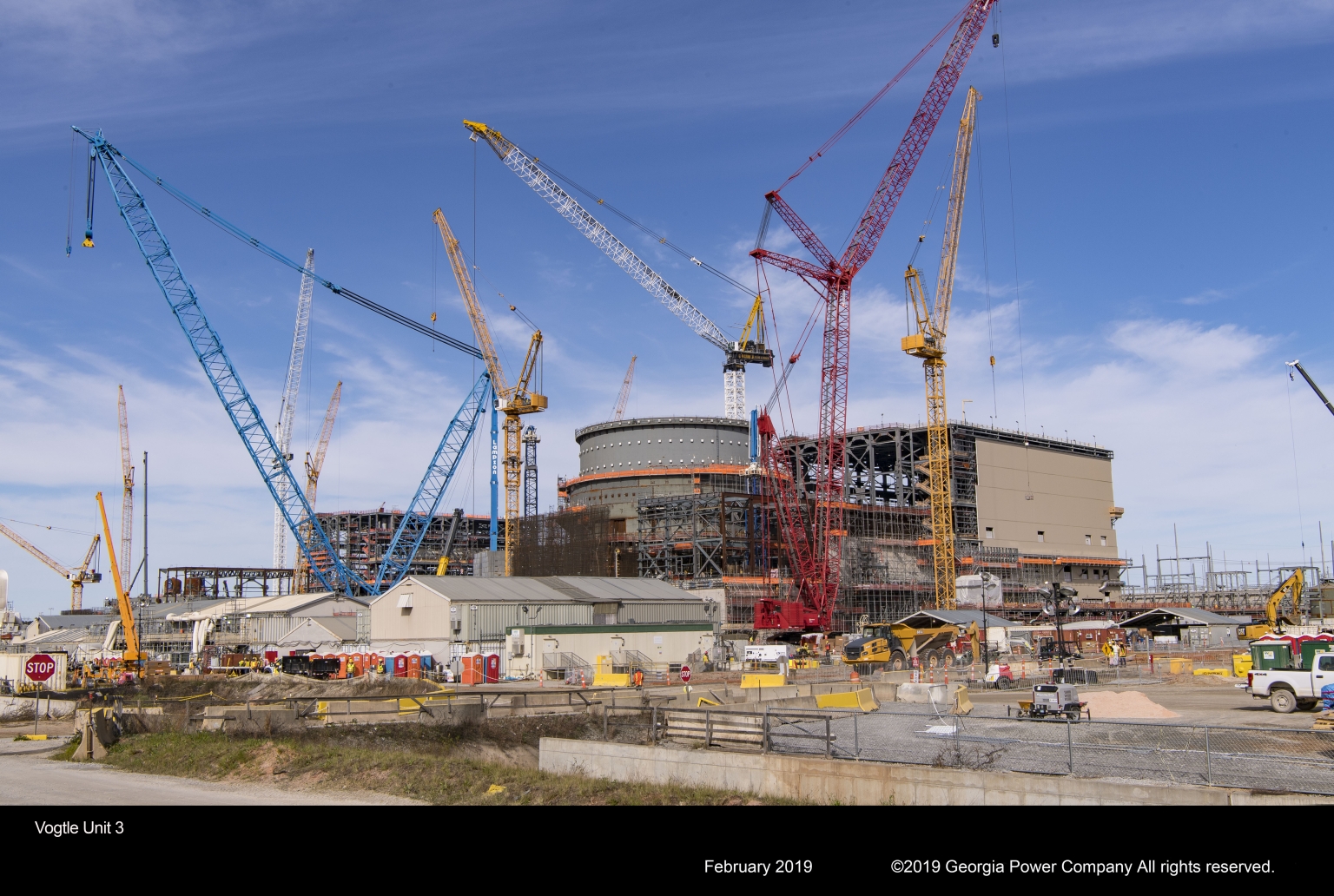 Die Baustelle der AP1000-Einheit Vogtle-3 im Februar 2019. Das Bauprojekt ist zu 75% fertiggestellt.