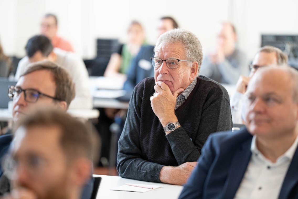 Interessierter Zuhörer