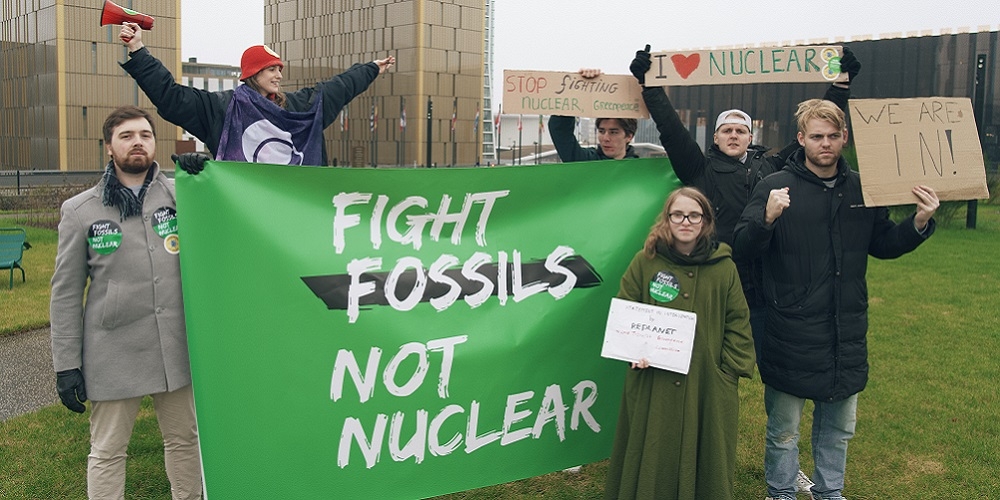 Ia Aanstoot et d’autres militants écologistes