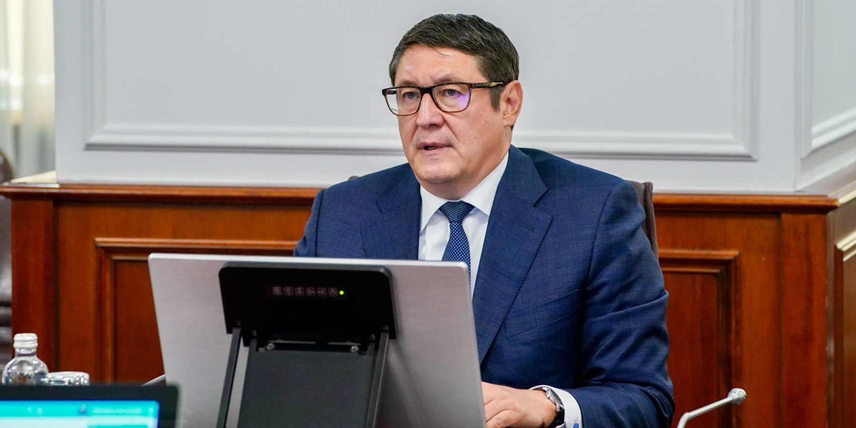 Le ministre kazakh de l’Énergie Almassadam Satkaliyev