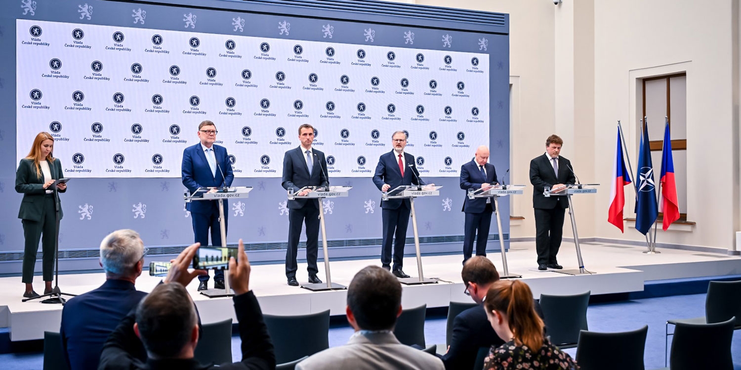 Bekanntgabe der Vertragsunterzeichnung durch die tschechischen Regierung