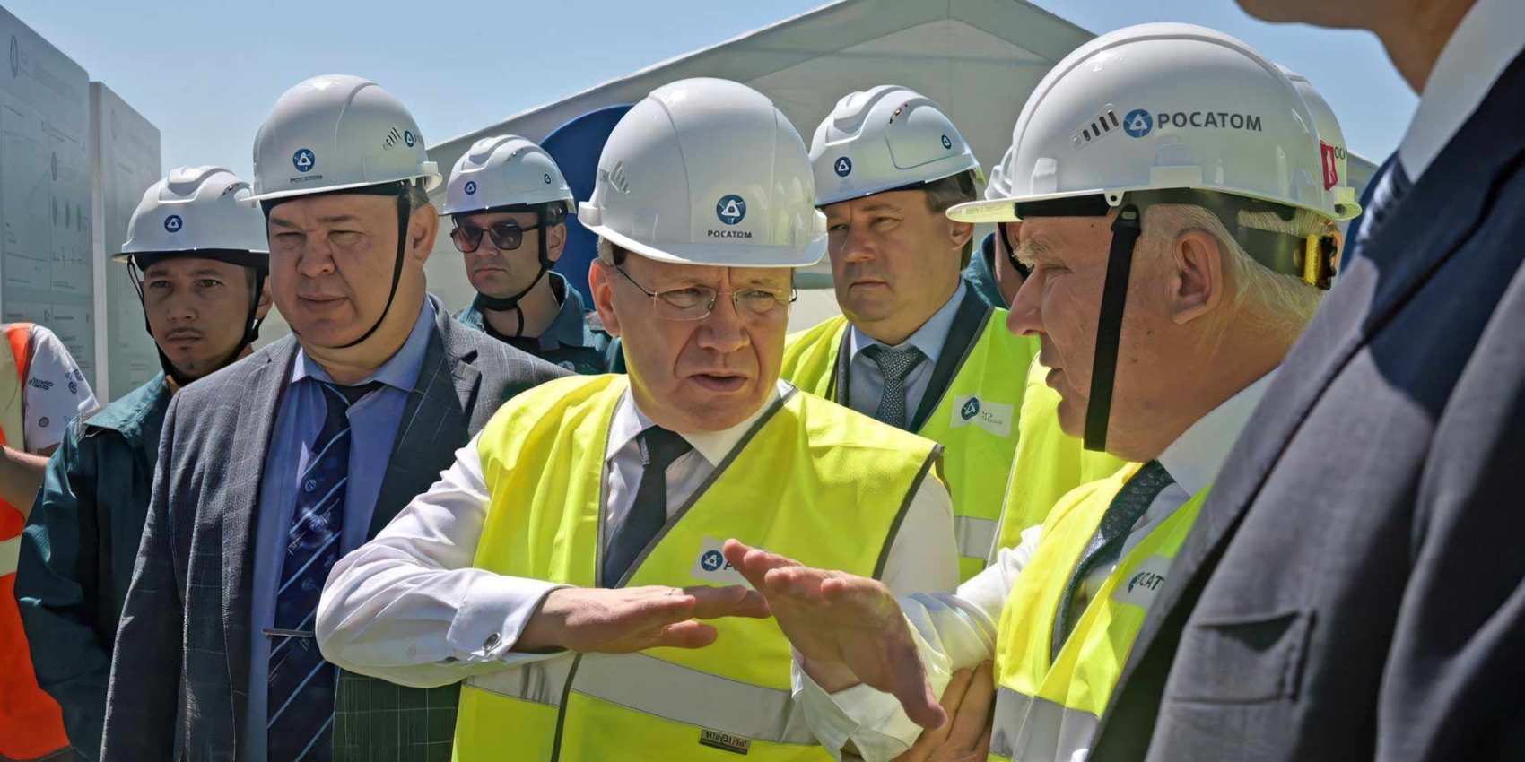 Rosatom-Generaldirektor Alexej Lichatschew im zentralrussischen Kernkraftwerk Belojarsk