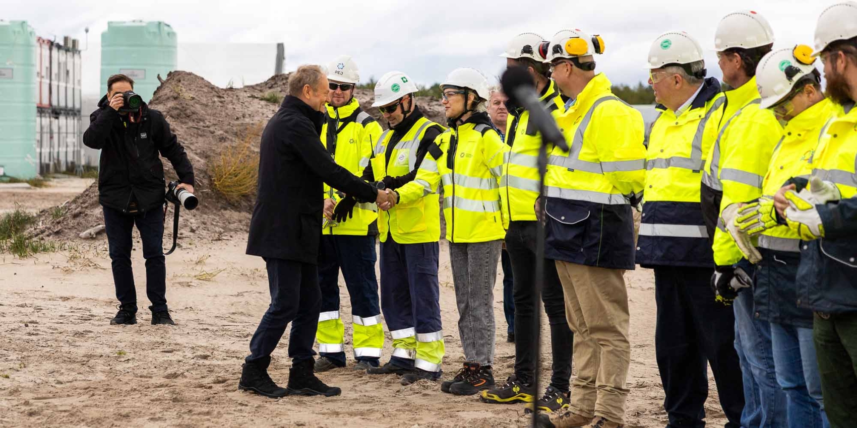 Le Premier ministre Donald Tusk sur le chantier