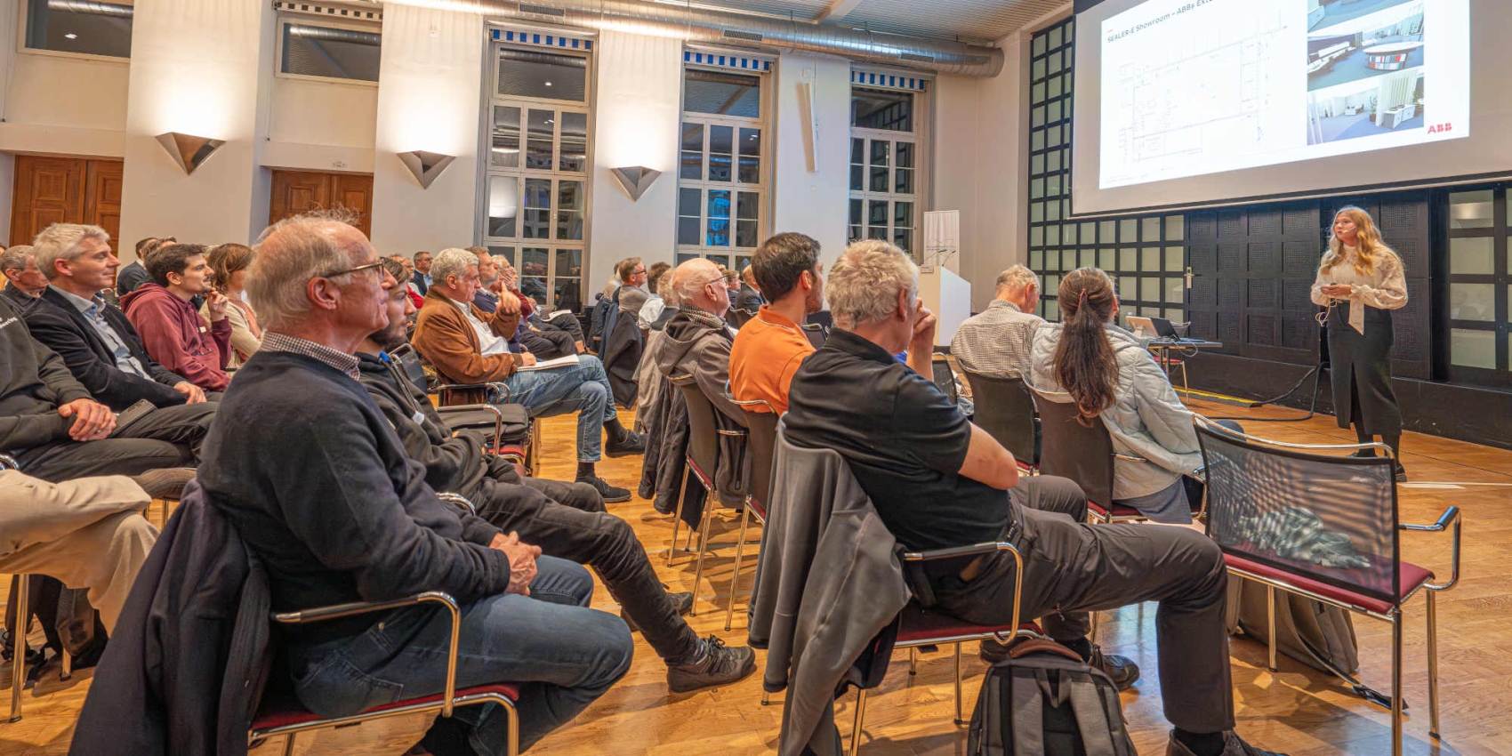 Elova Ryegård von ABB spricht über Partnerschaft zwischen Blykalla und ABB.