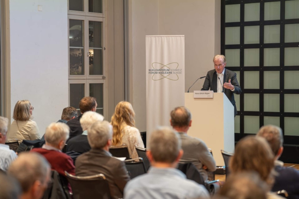 Präsident Hans-Ulrich Bigler spricht am Forums-Treff